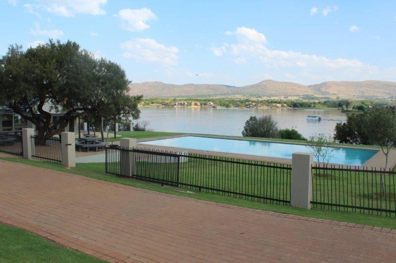 774Ways Holiday Home Хартбееспоорт Екстериор снимка