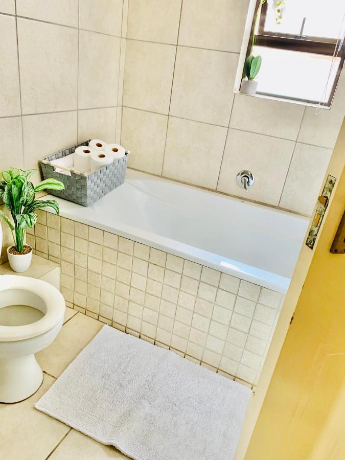 774Ways Holiday Home Хартбееспоорт Екстериор снимка